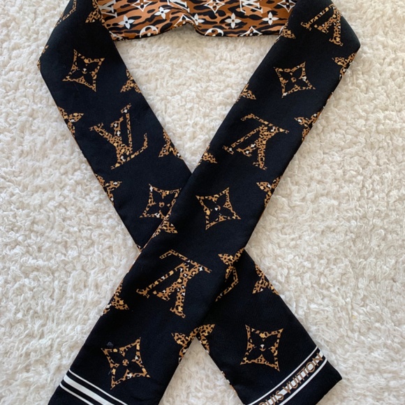 LOUIS VUITTON MONOGRAM GIANT JUNGLE BANDEAU - M73648 - Picture 10 of 15